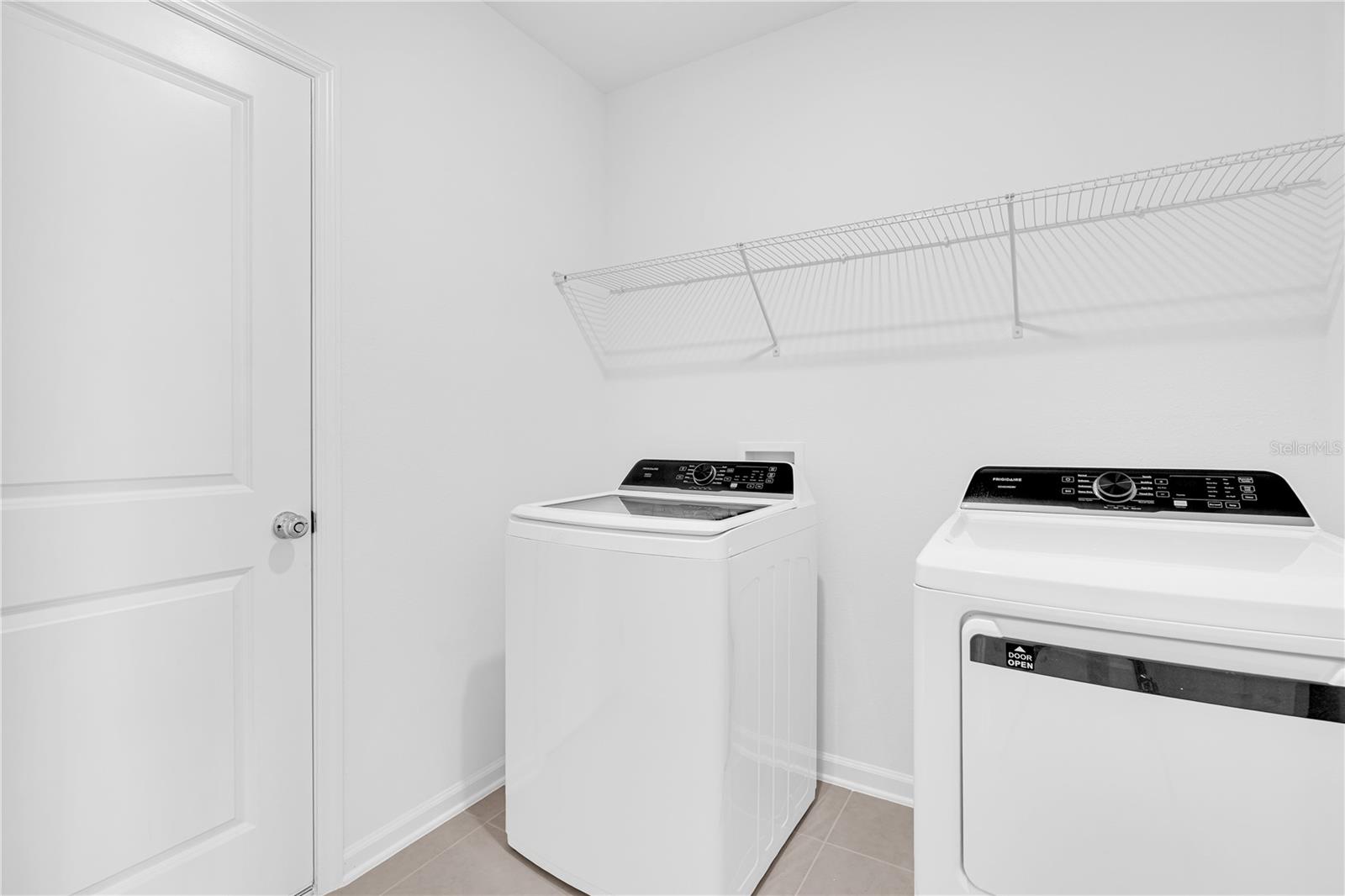 Image 18 of 29 For 4688 Golden Knight Boulevard