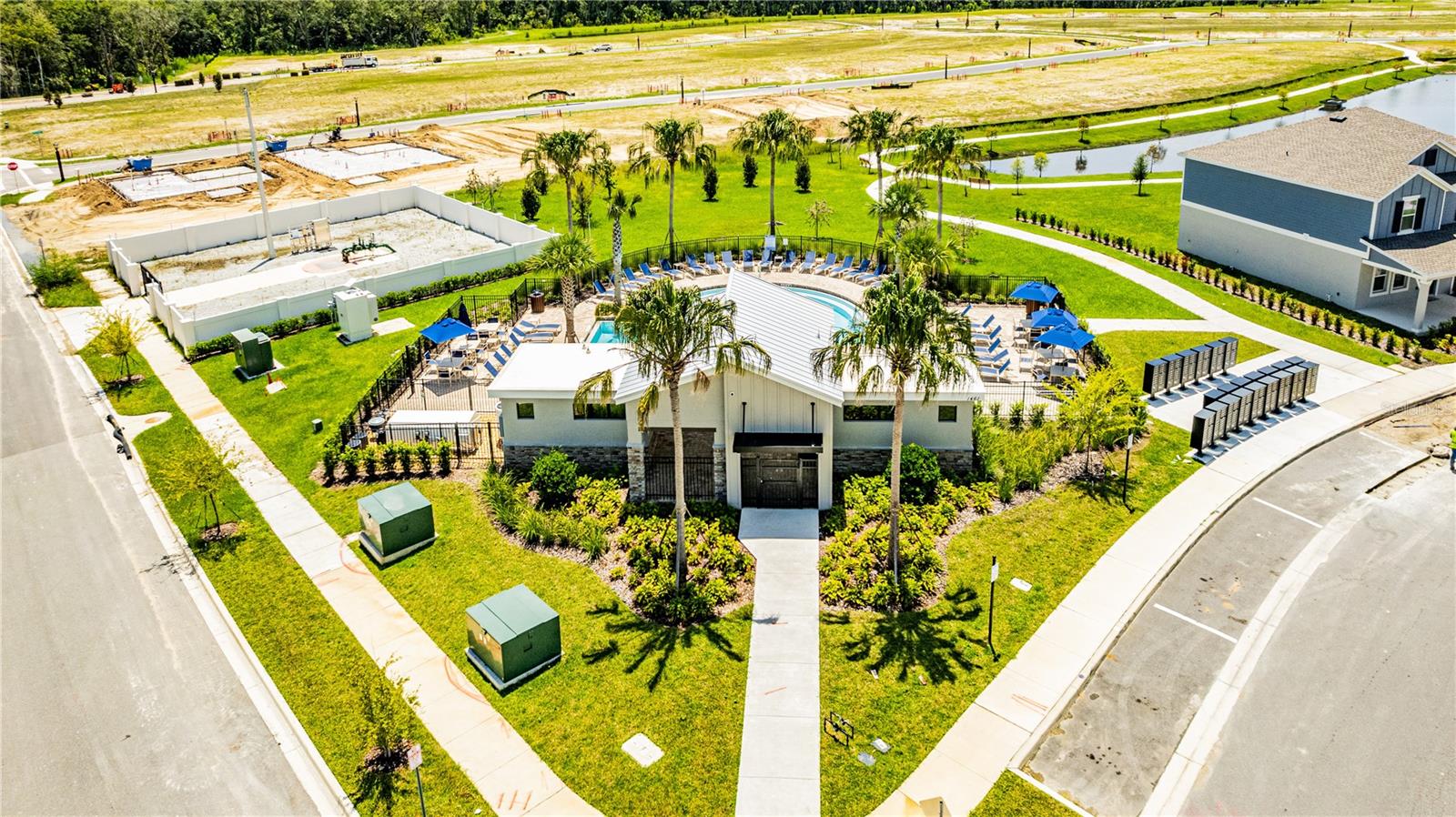 Image 24 of 29 For 4688 Golden Knight Boulevard