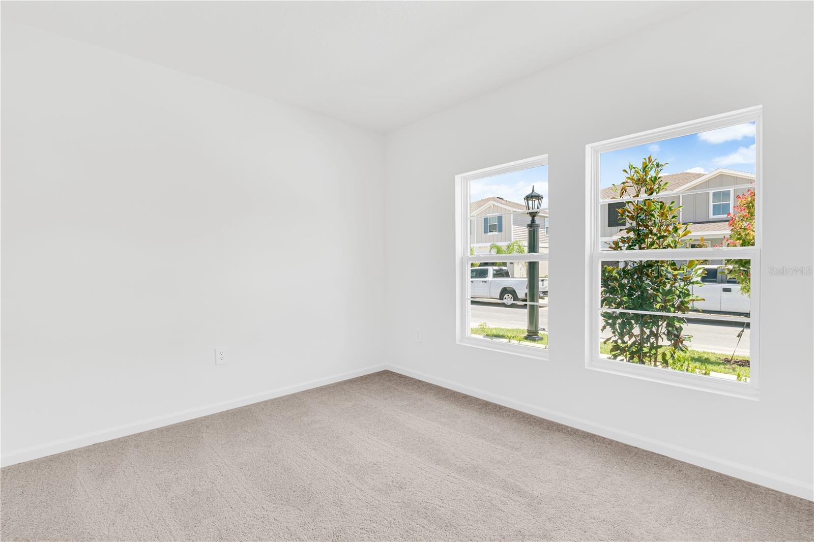 Image 7 of 29 For 4688 Golden Knight Boulevard