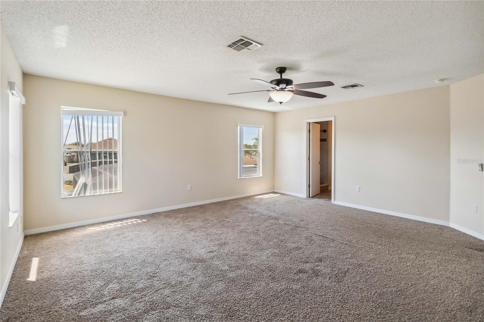 Image 17 of 29 For 410 Canna Drive
