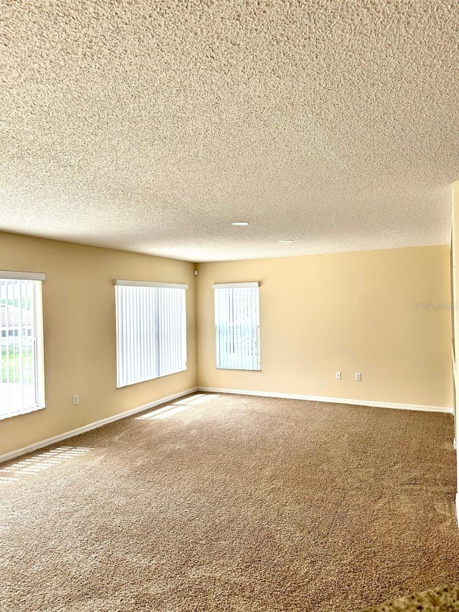 Image 7 of 29 For 410 Canna Drive