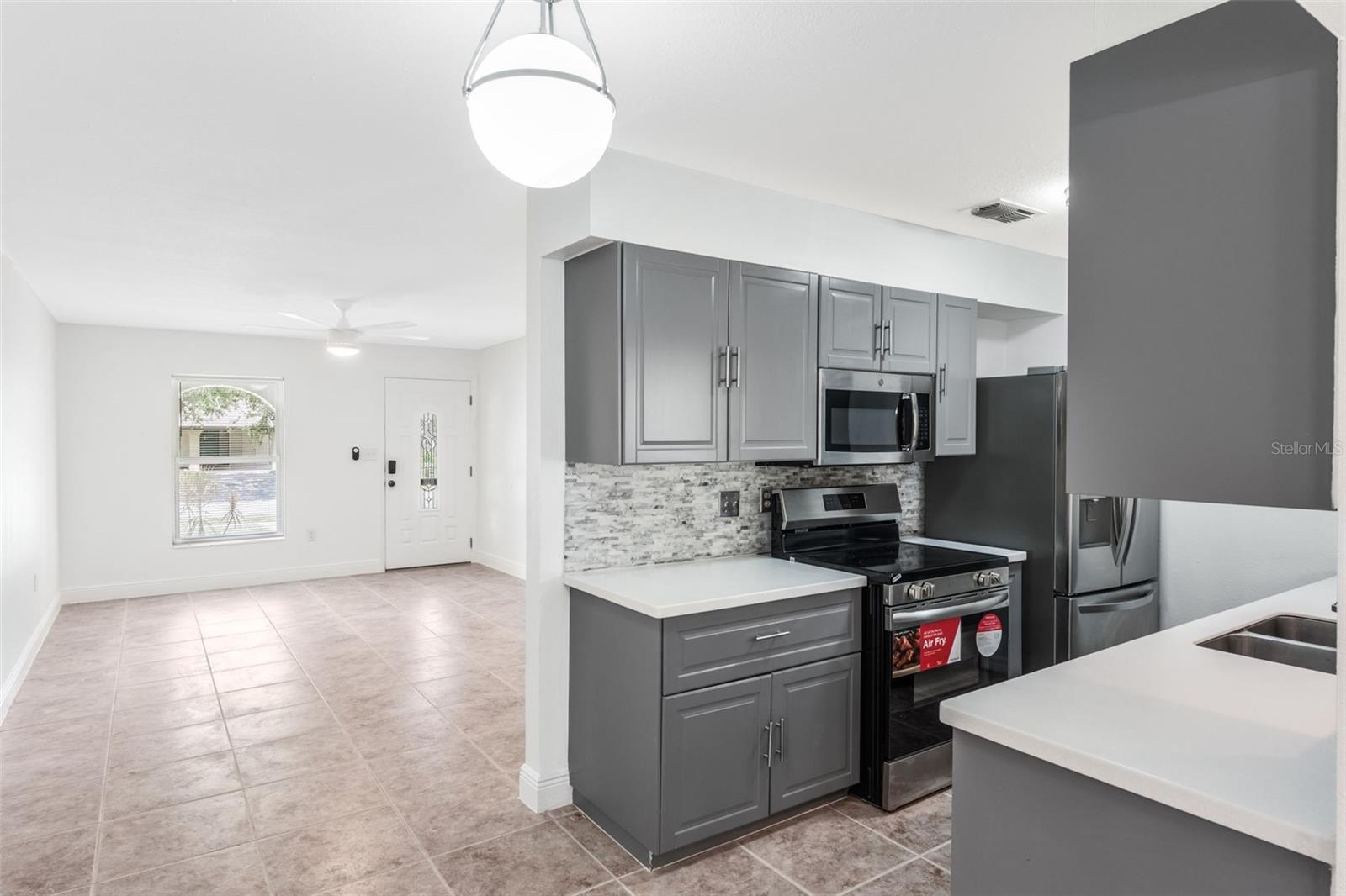 Image 9 of 46 For 5619 Pinerock Road