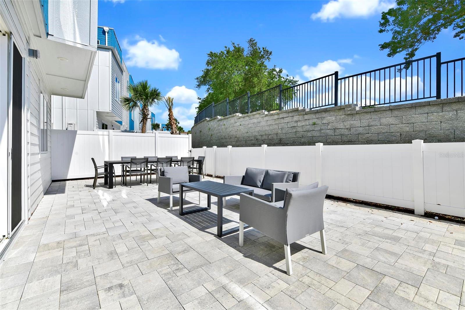 Image 21 of 50 For 7740 Sandy Ridge Drive 121