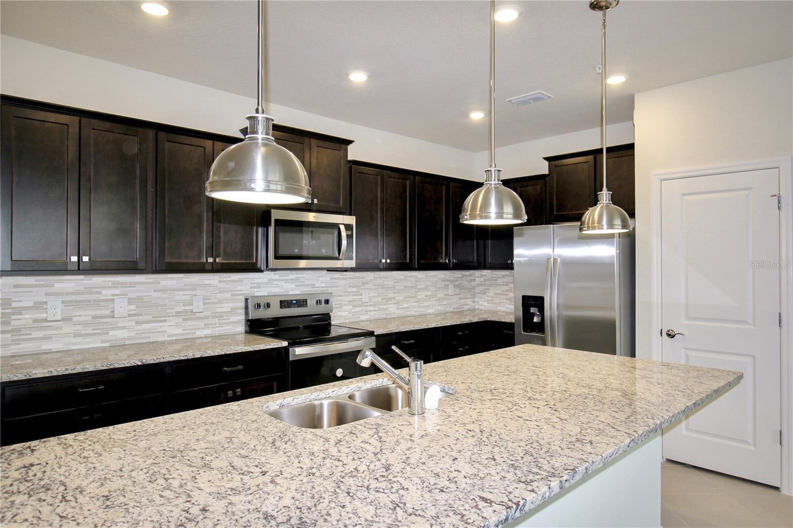 Image 11 of 43 For 1258 Shoreside Street