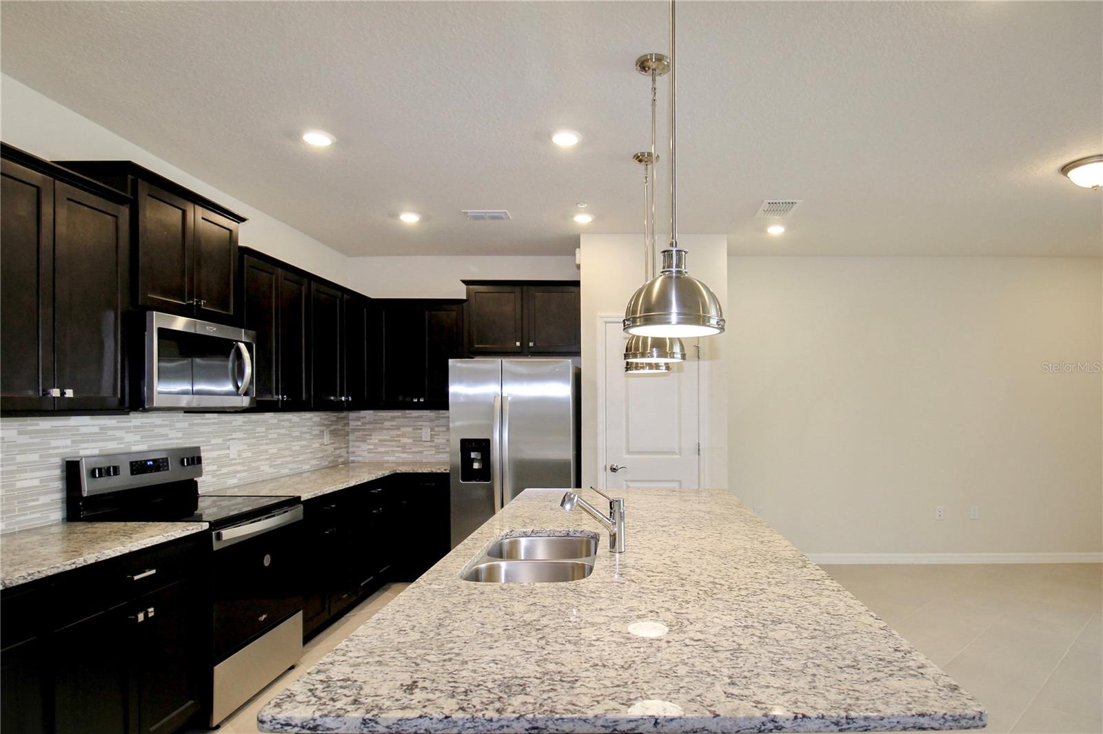 Image 4 of 43 For 1258 Shoreside Street