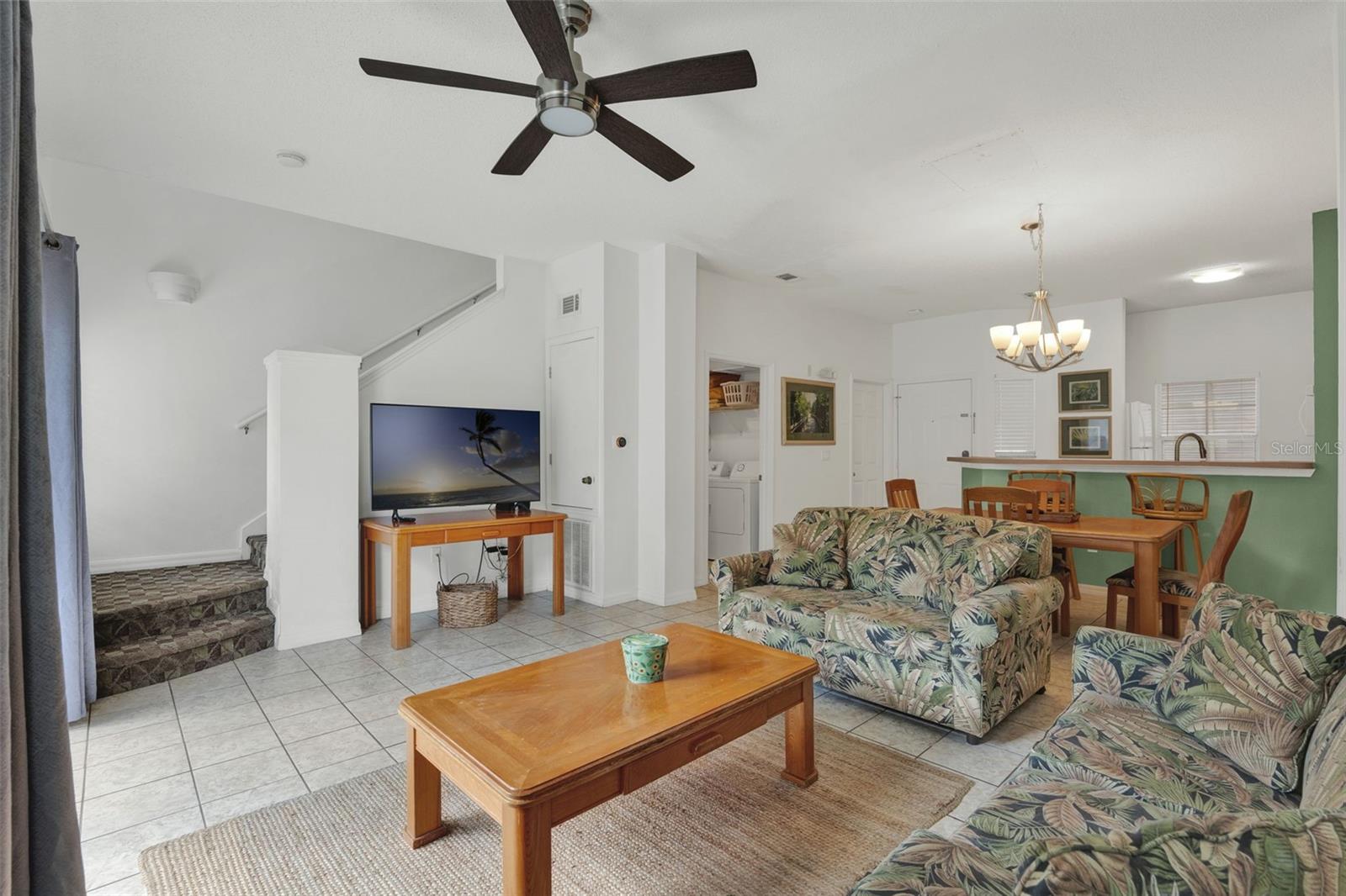 Image 4 of 55 For 1086 Park Ridge Circle
