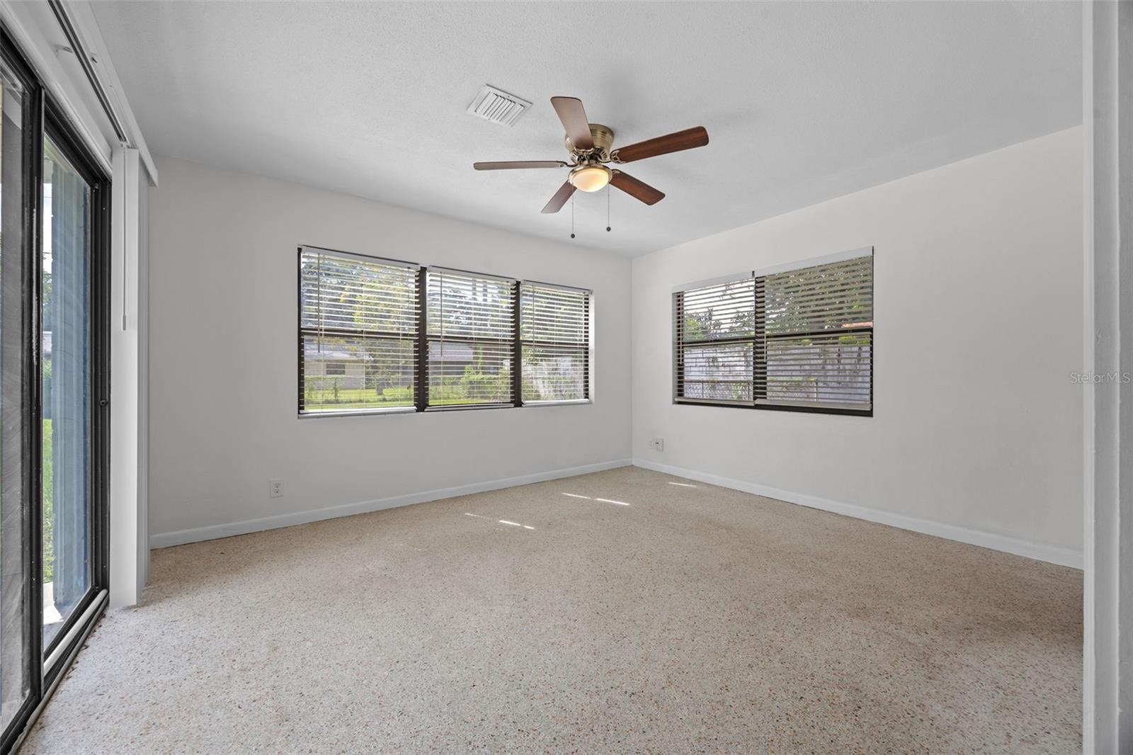 Image 14 of 36 For 5336 Weirwood Avenue