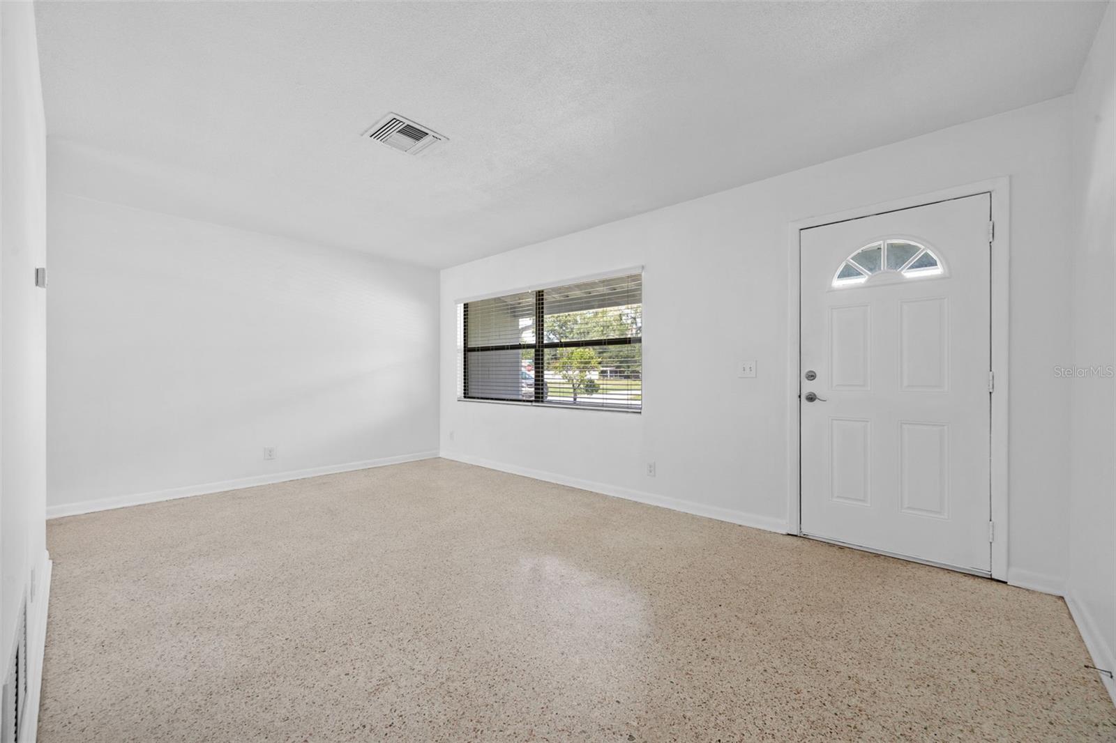 Image 5 of 36 For 5336 Weirwood Avenue