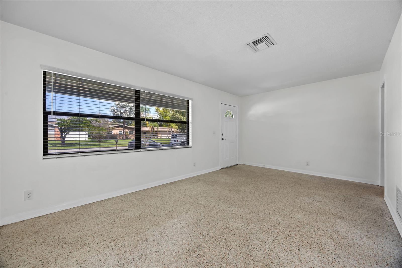 Image 7 of 36 For 5336 Weirwood Avenue