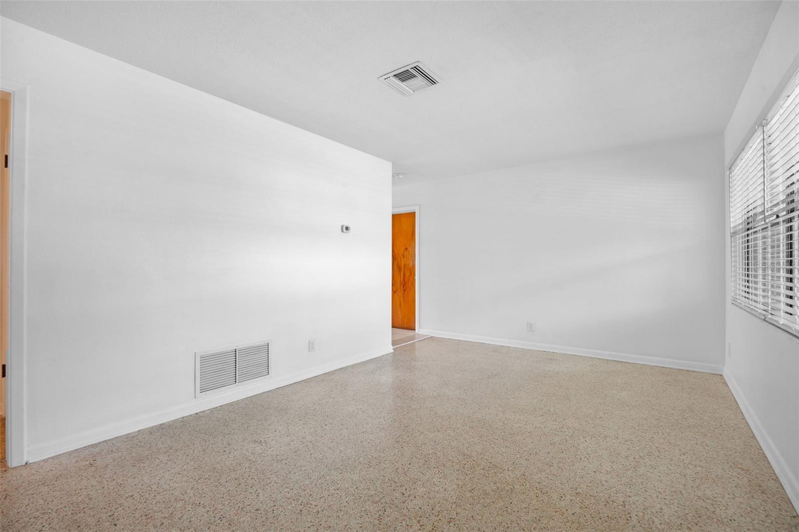 Image 8 of 36 For 5336 Weirwood Avenue