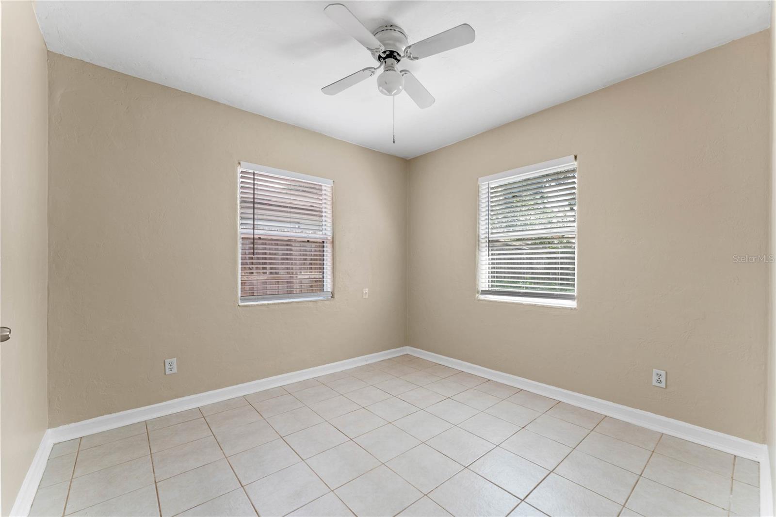 Image 14 of 25 For 1007 Thornton Avenue 1