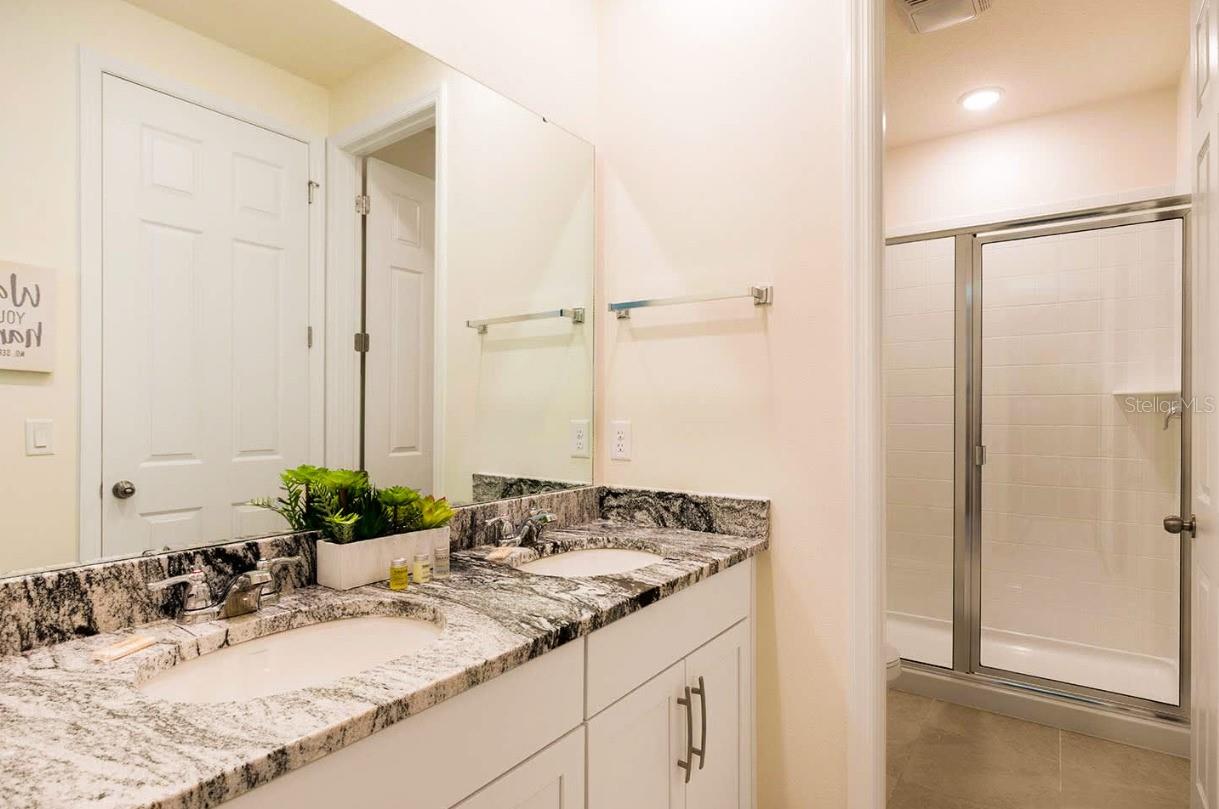 Image 19 of 28 For 8904 Tropical Haven Court