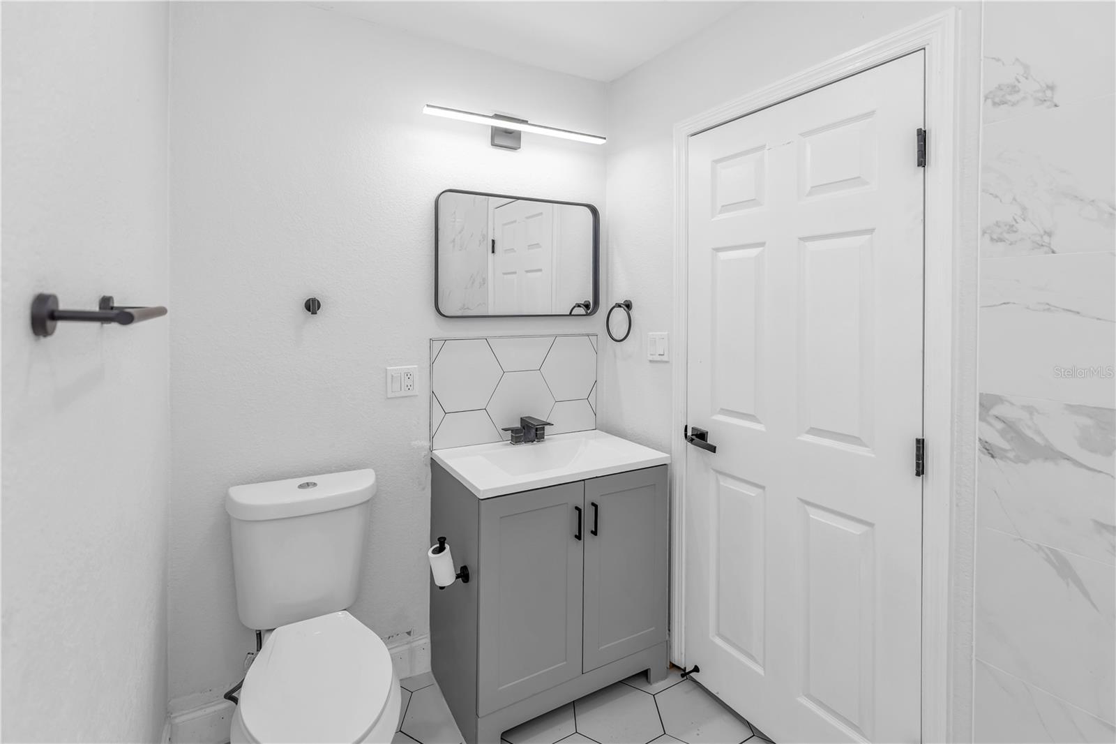 Image 10 of 10 For 2414 Summerlin Avenue