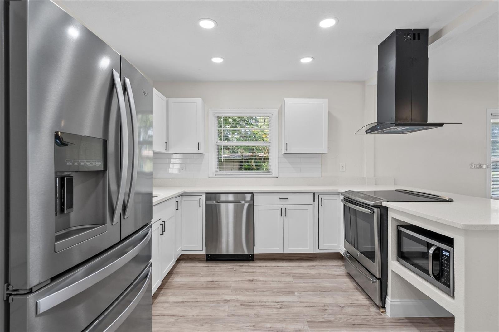 Image 2 of 10 For 2414 Summerlin Avenue