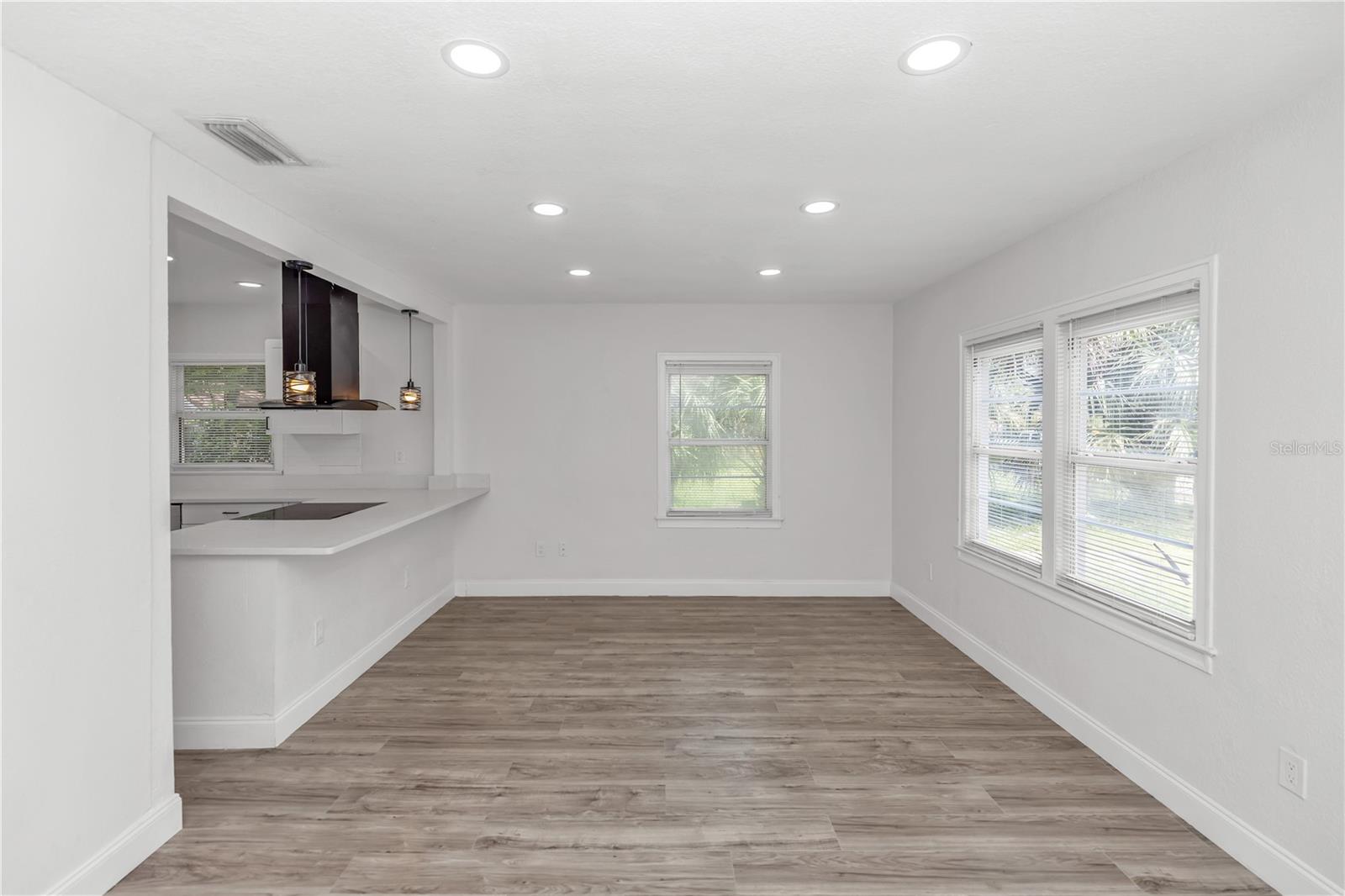 Image 6 of 10 For 2414 Summerlin Avenue