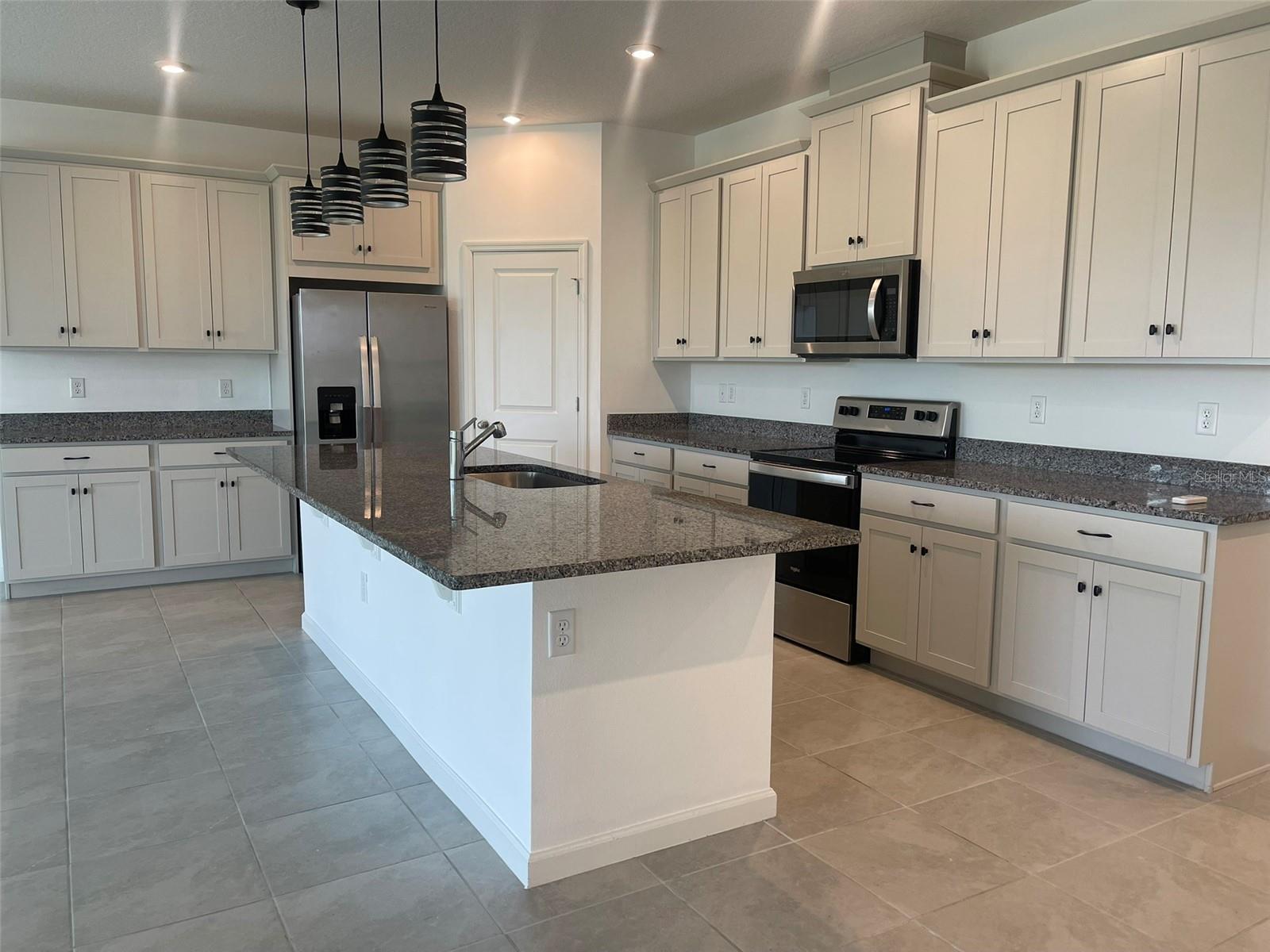 Image 10 of 19 For 1058 Boardwalk Place