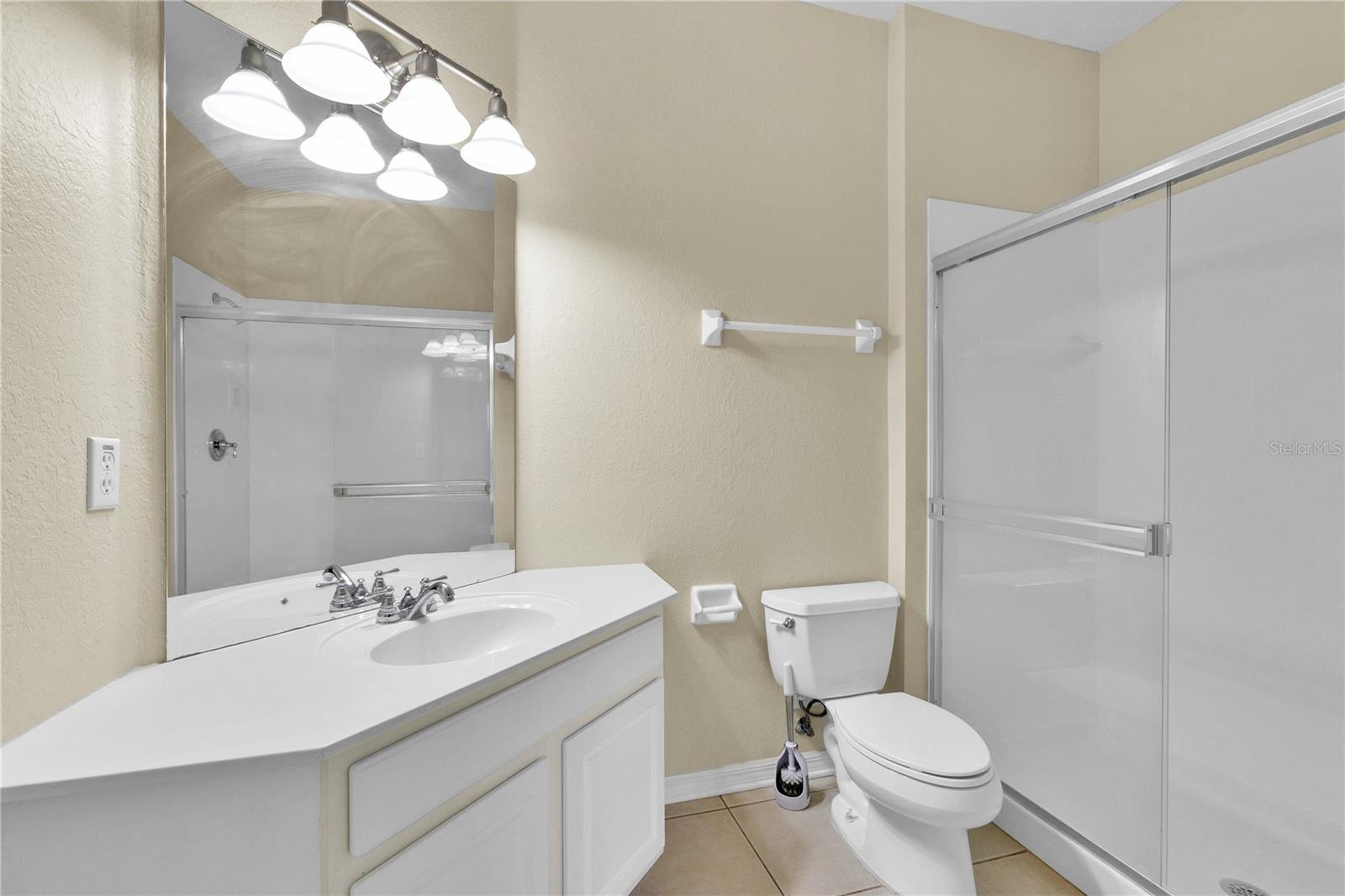 Image 9 of 27 For 8304 Portofino Drive 101