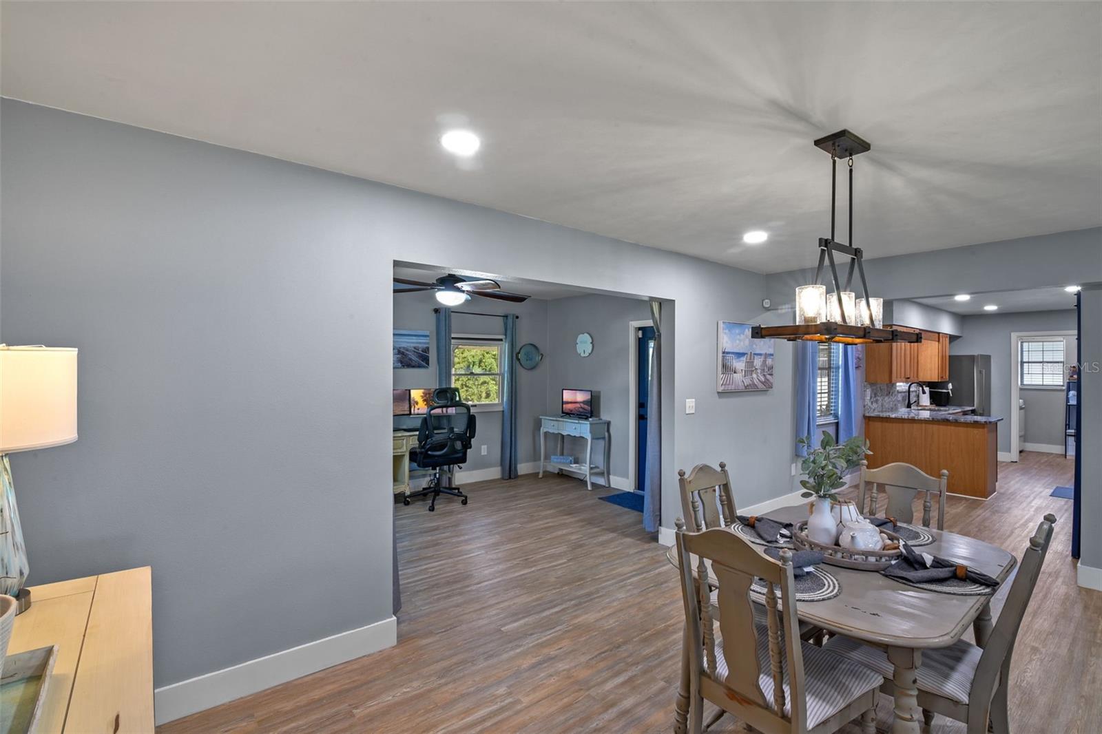 Image 14 of 53 For 12927 Lakeview Avenue