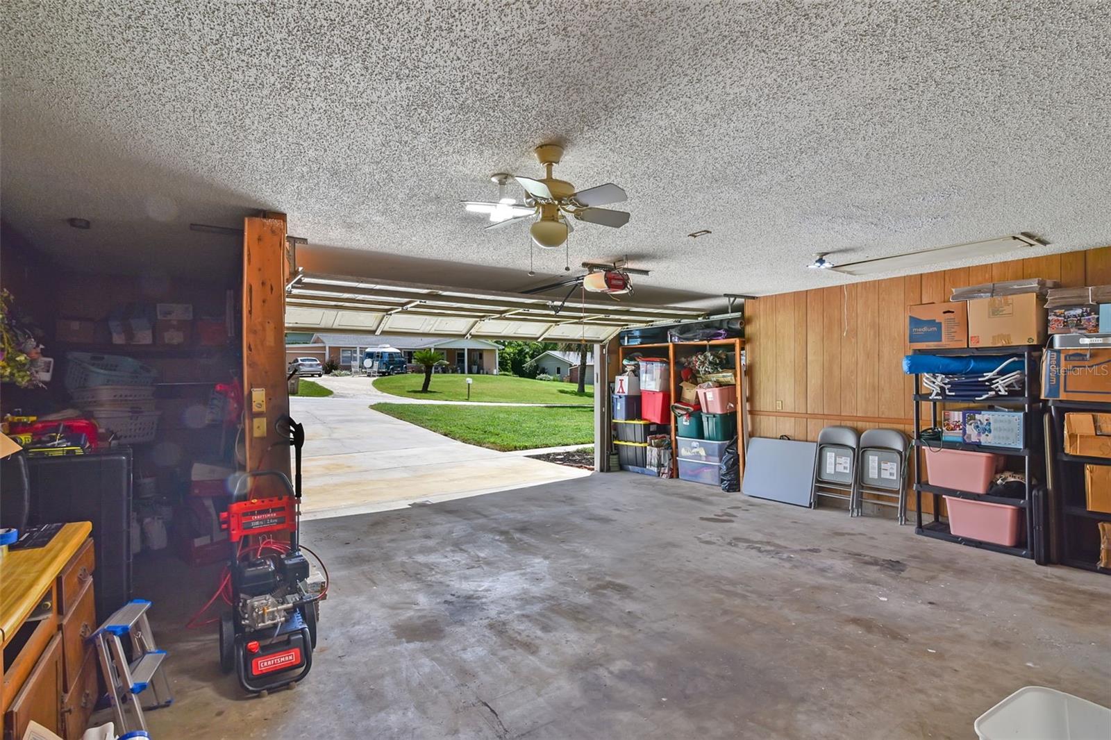 Image 45 of 53 For 12927 Lakeview Avenue