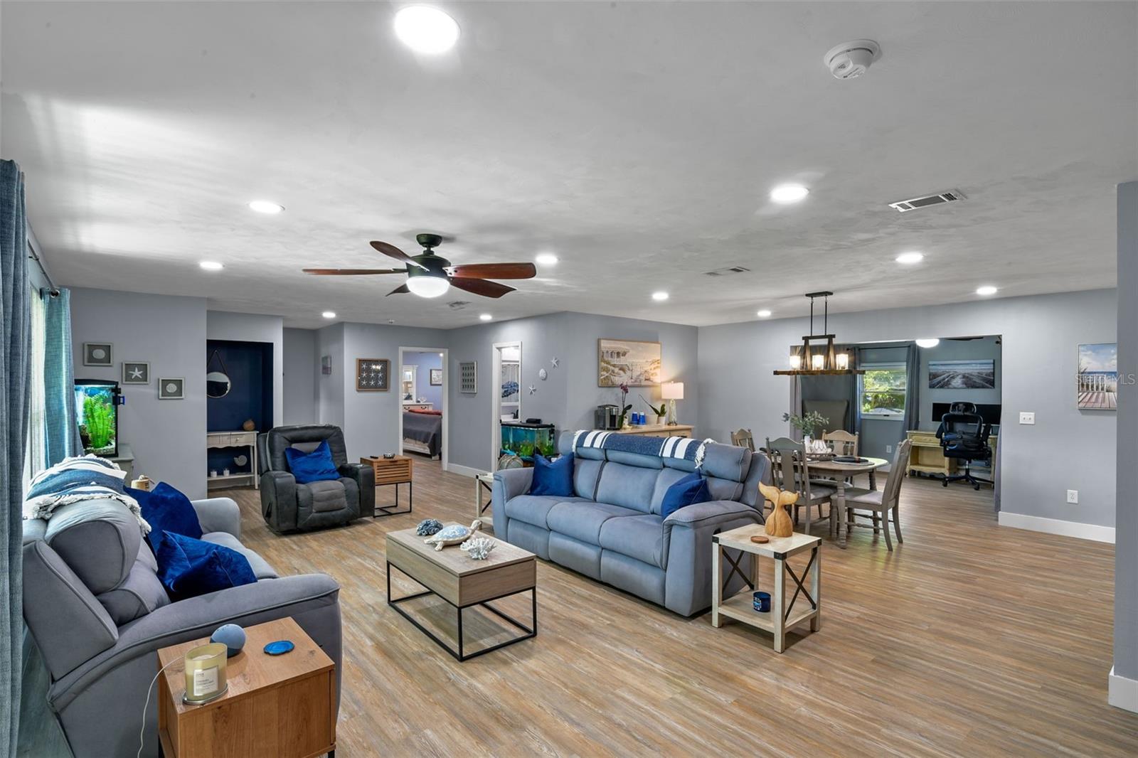 Image 5 of 53 For 12927 Lakeview Avenue