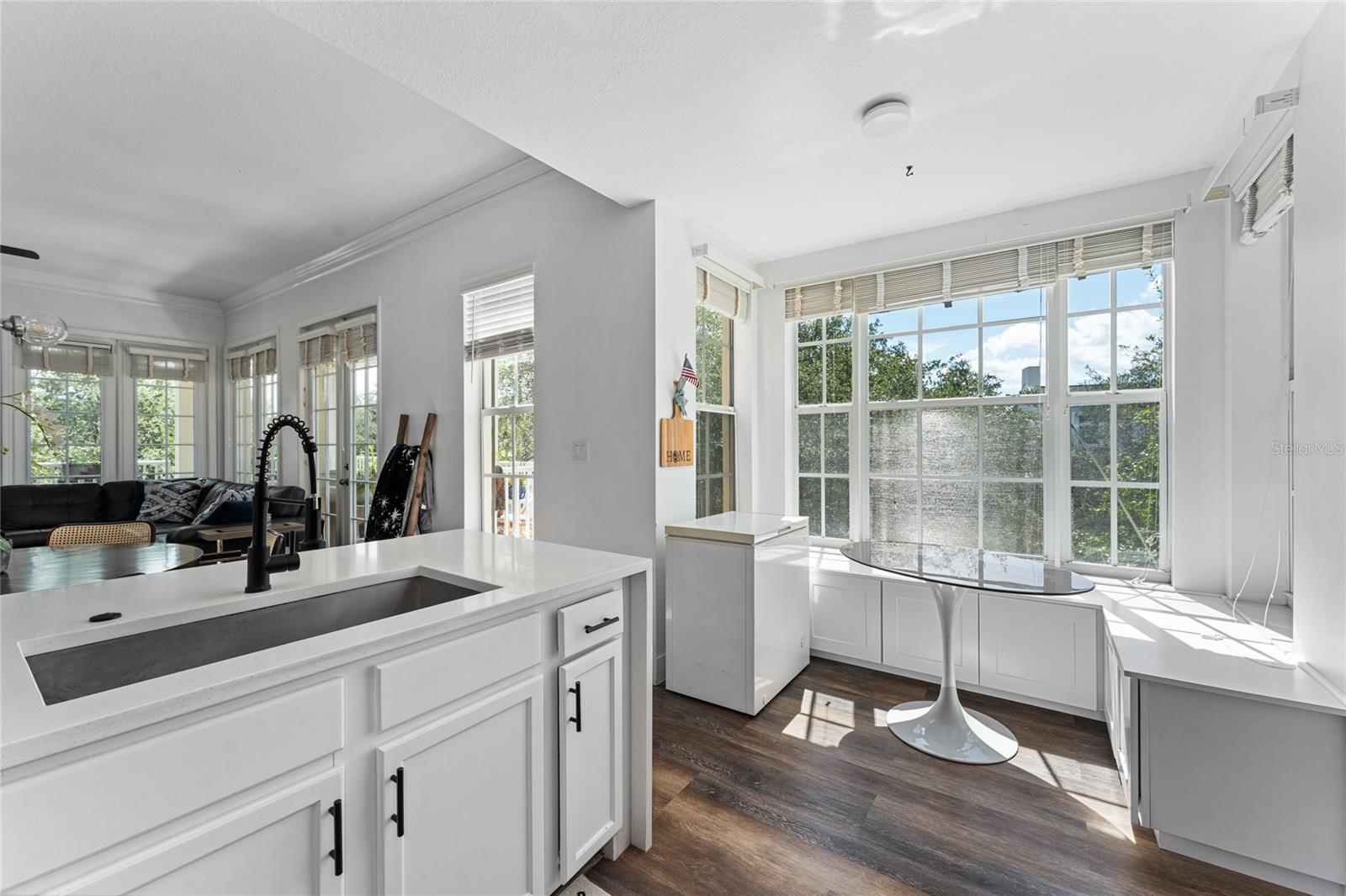 Image 10 of 29 For 940 Spring Park Street 303