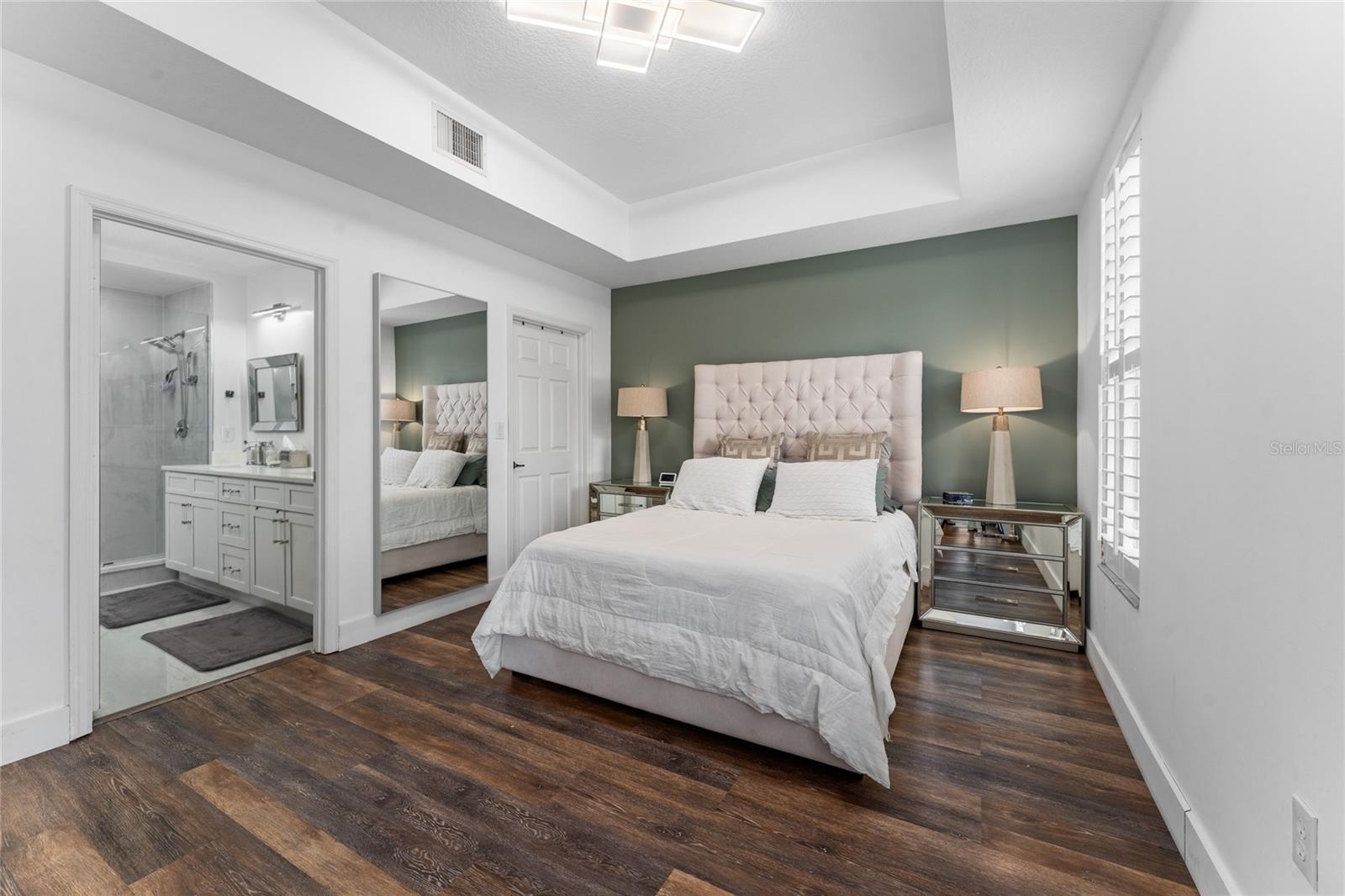 Image 11 of 29 For 940 Spring Park Street 303