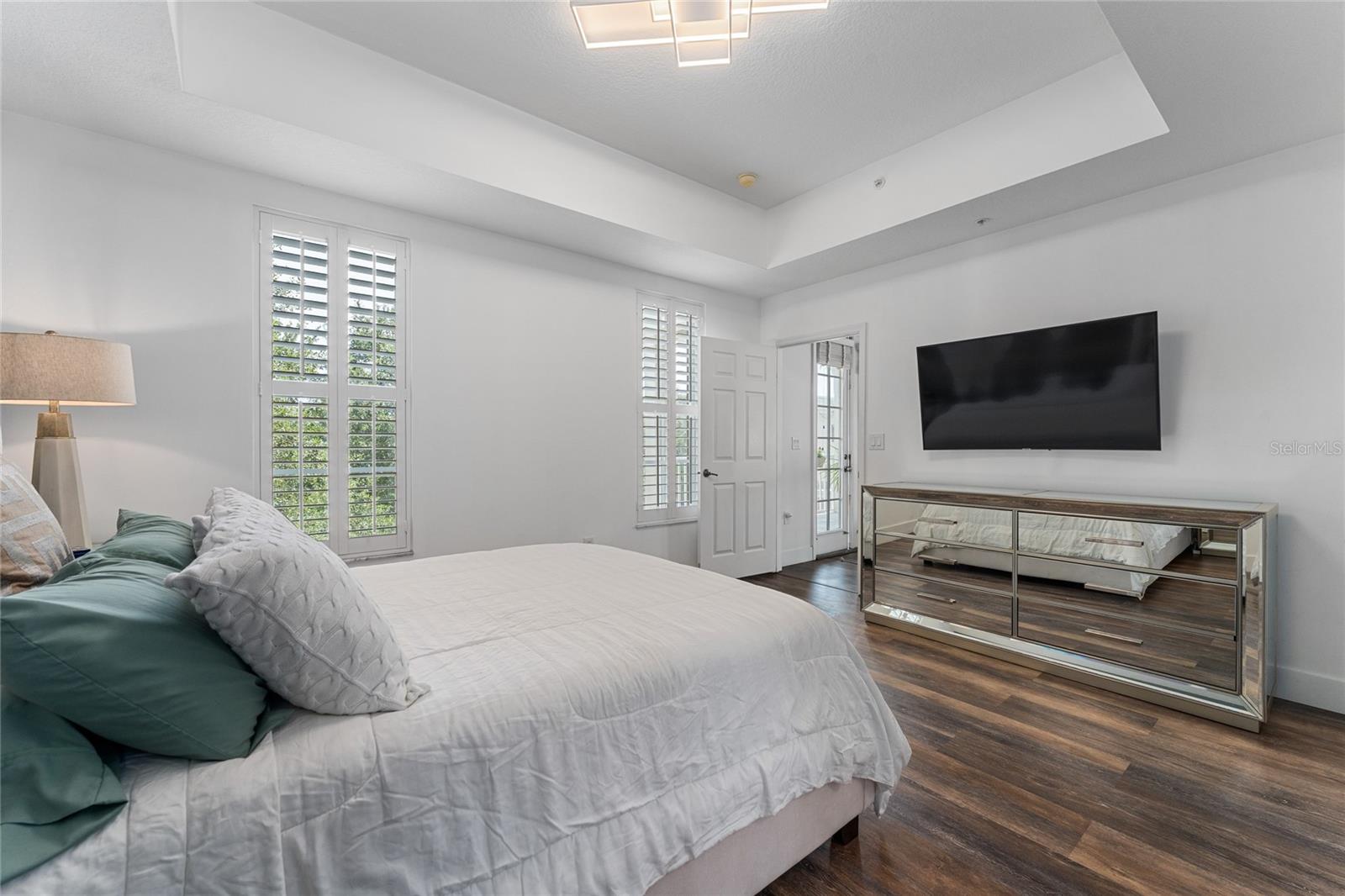 Image 12 of 29 For 940 Spring Park Street 303