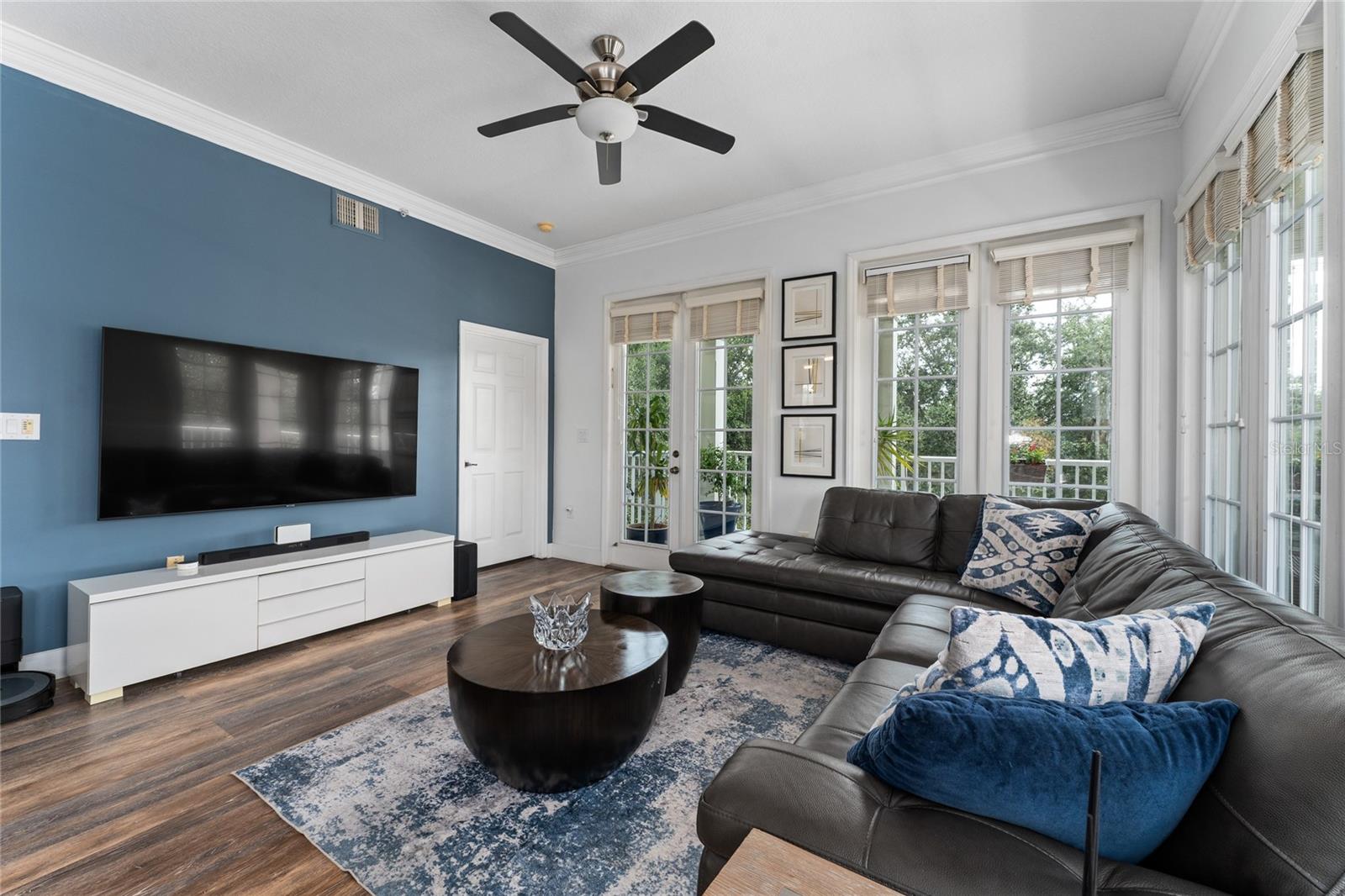 Image 6 of 29 For 940 Spring Park Street 303