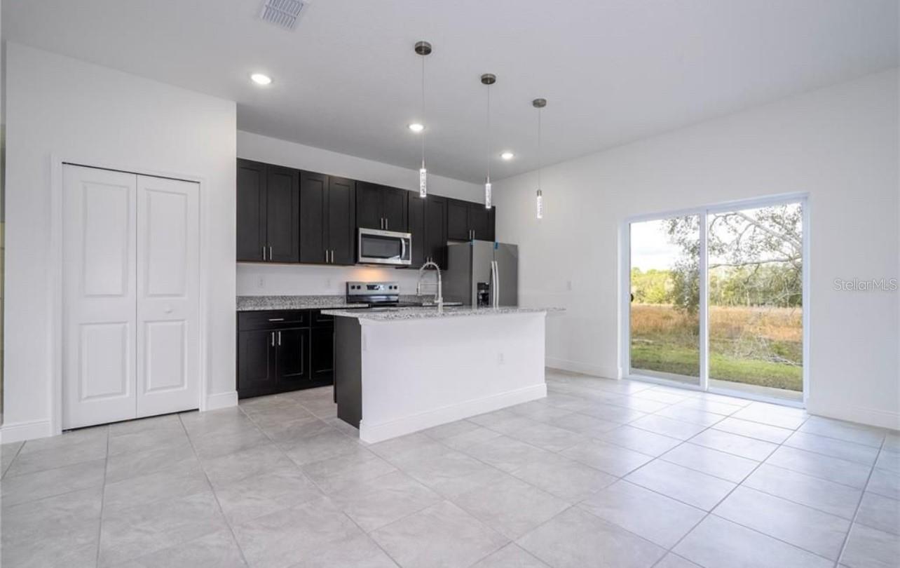 Image 7 of 49 For 2901 Redgate Drive