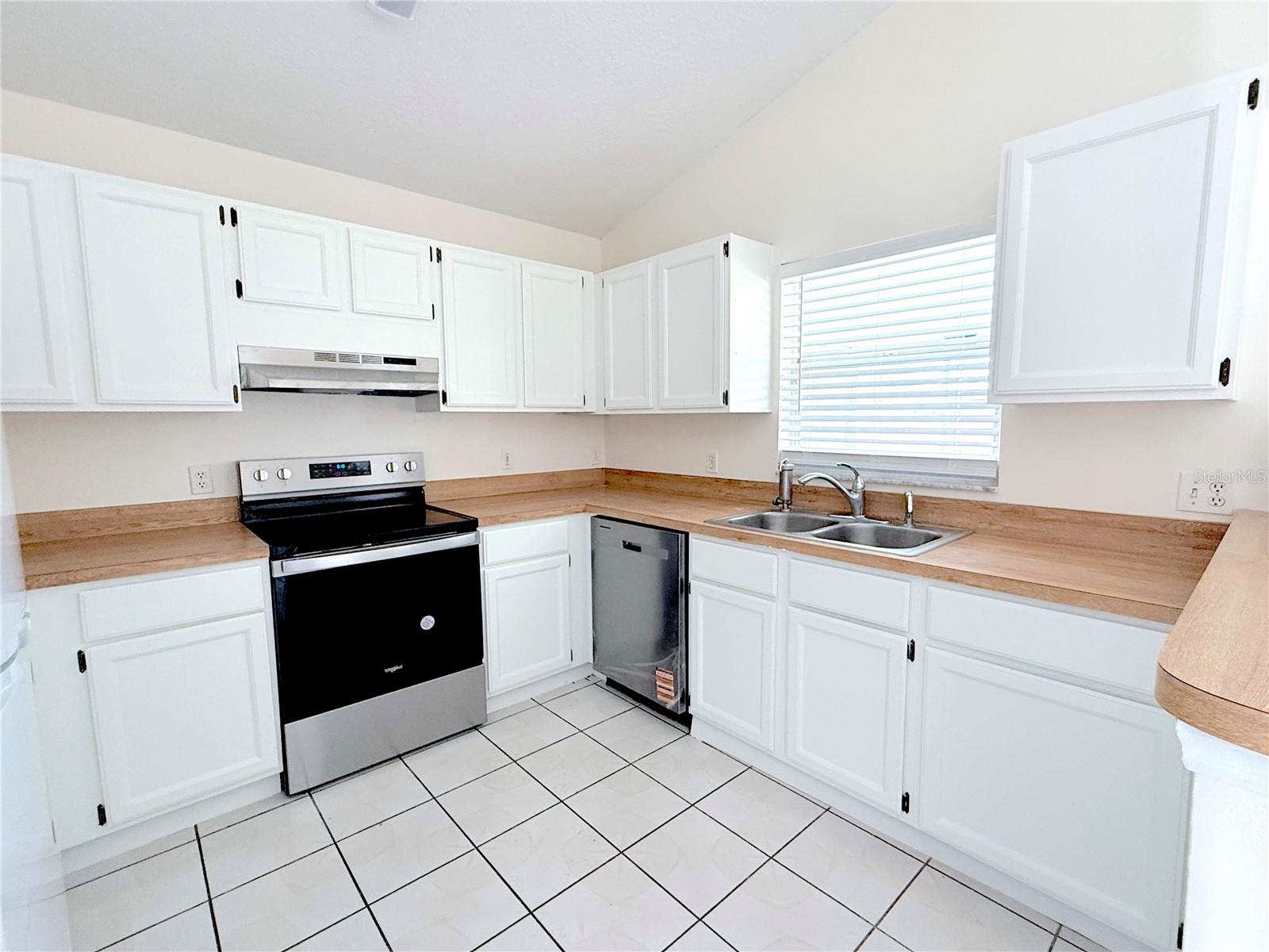 Image 13 of 52 For 8201 Fort Thomas Way