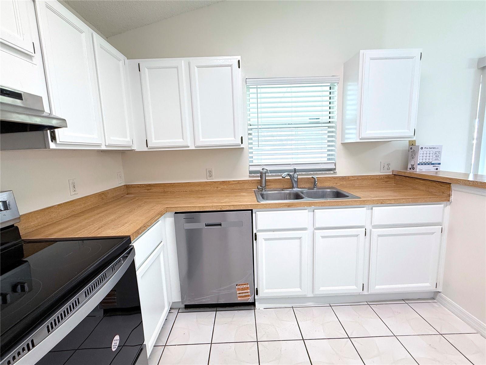 Image 15 of 52 For 8201 Fort Thomas Way