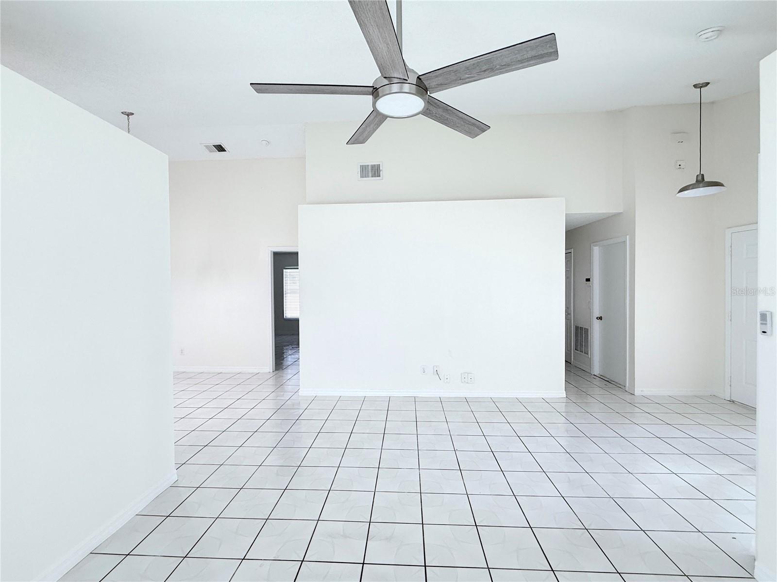 Image 17 of 52 For 8201 Fort Thomas Way
