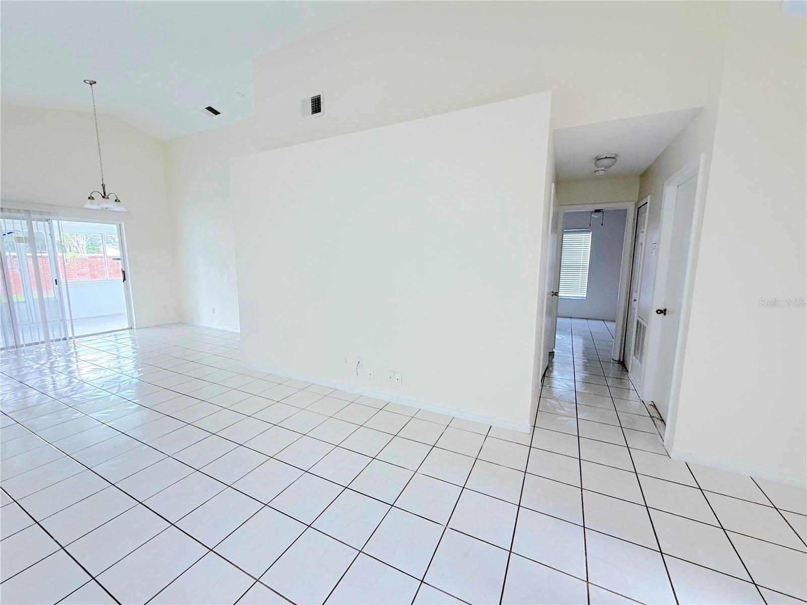 Image 18 of 52 For 8201 Fort Thomas Way