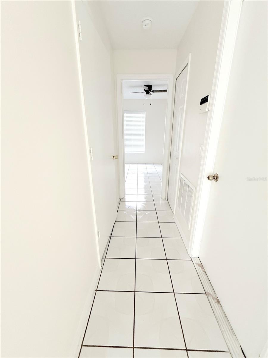 Image 19 of 52 For 8201 Fort Thomas Way