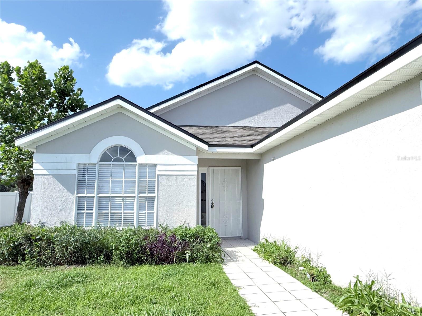 Image 2 of 52 For 8201 Fort Thomas Way