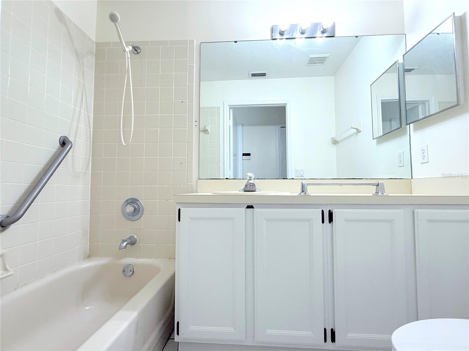 Image 21 of 52 For 8201 Fort Thomas Way