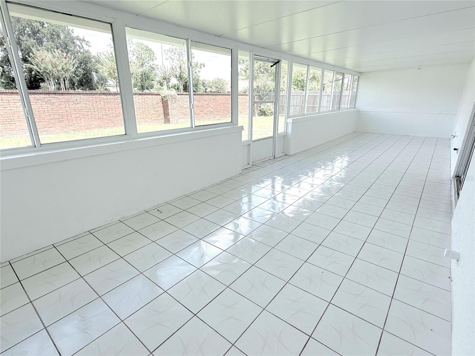 Image 41 of 52 For 8201 Fort Thomas Way