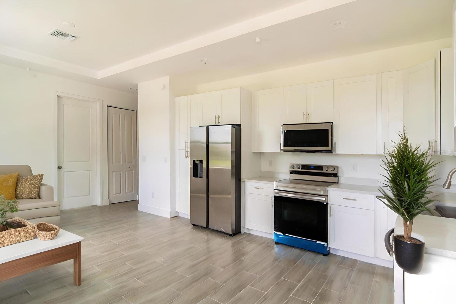 Image 2 of 19 For 260 Rotonda Boulevard W 3