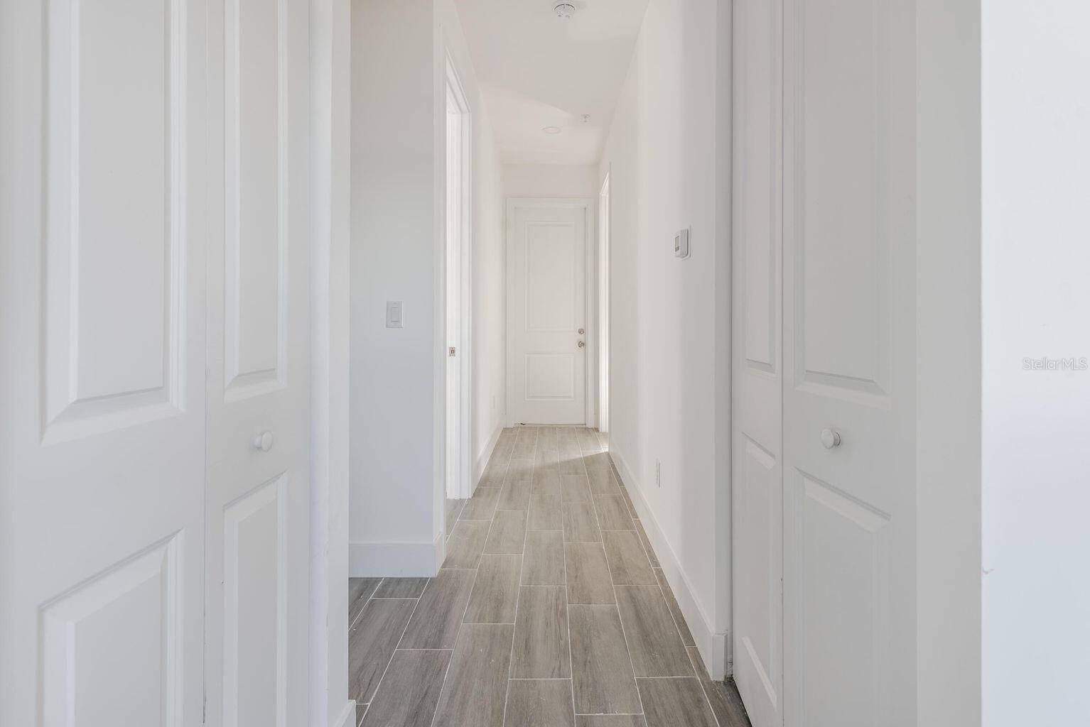 Image 5 of 19 For 260 Rotonda Boulevard W 3