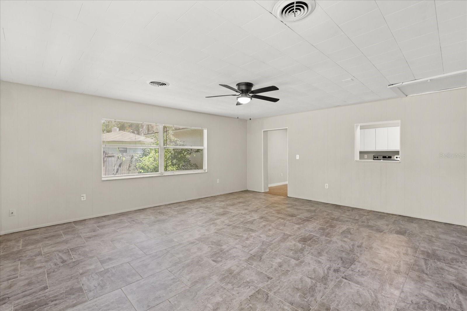 Image 12 of 32 For 930 14th Avenue