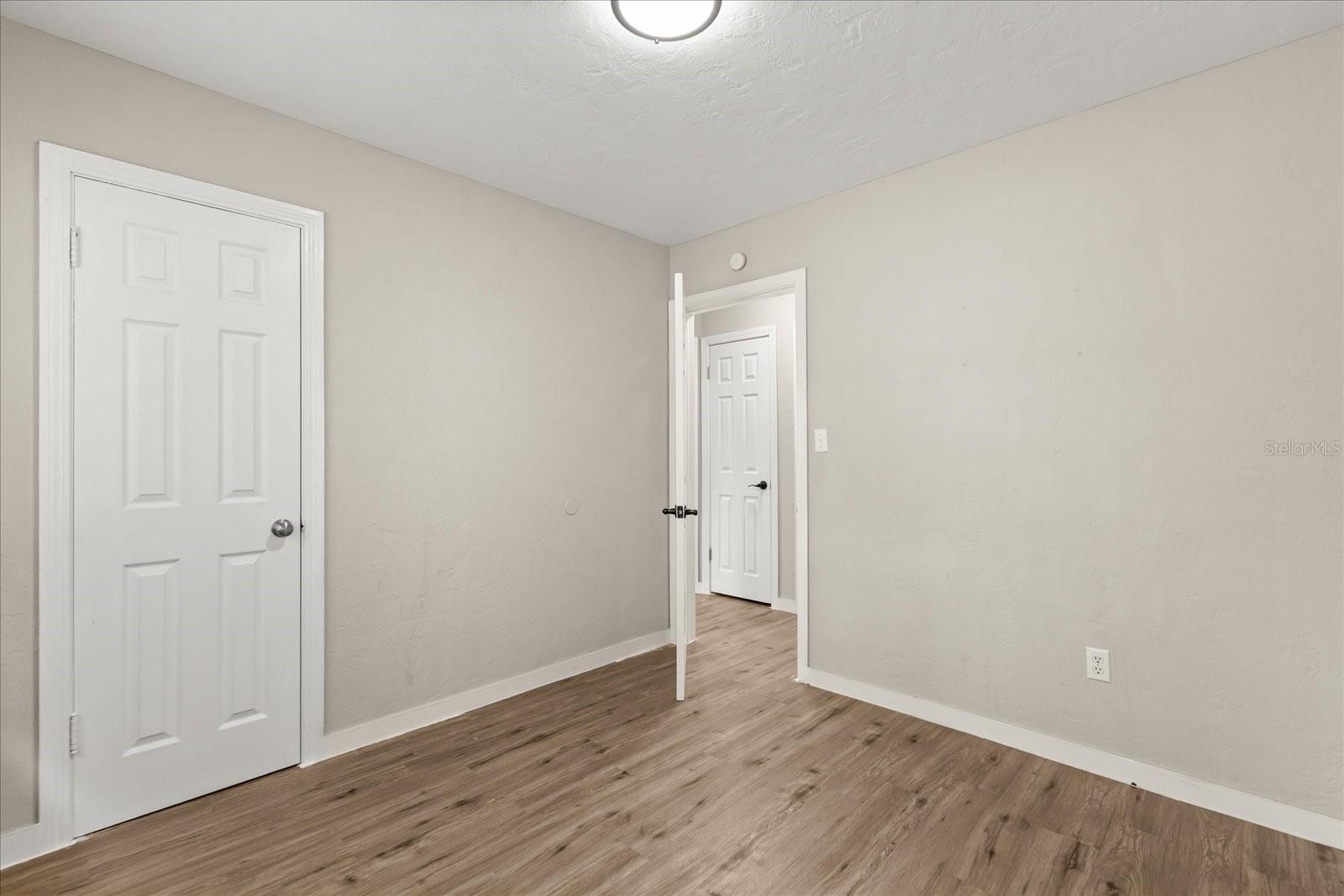 Image 17 of 32 For 930 14th Avenue