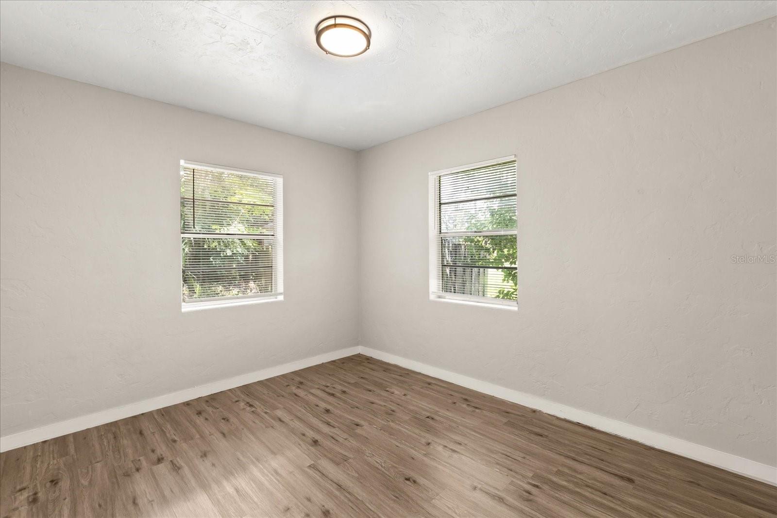Image 20 of 32 For 930 14th Avenue
