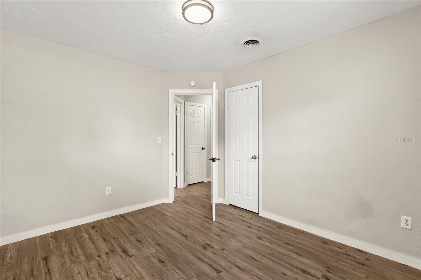 Image 21 of 32 For 930 14th Avenue