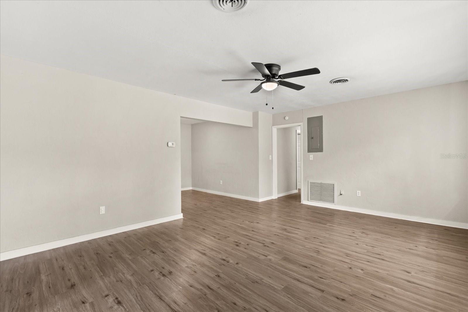 Image 4 of 32 For 930 14th Avenue