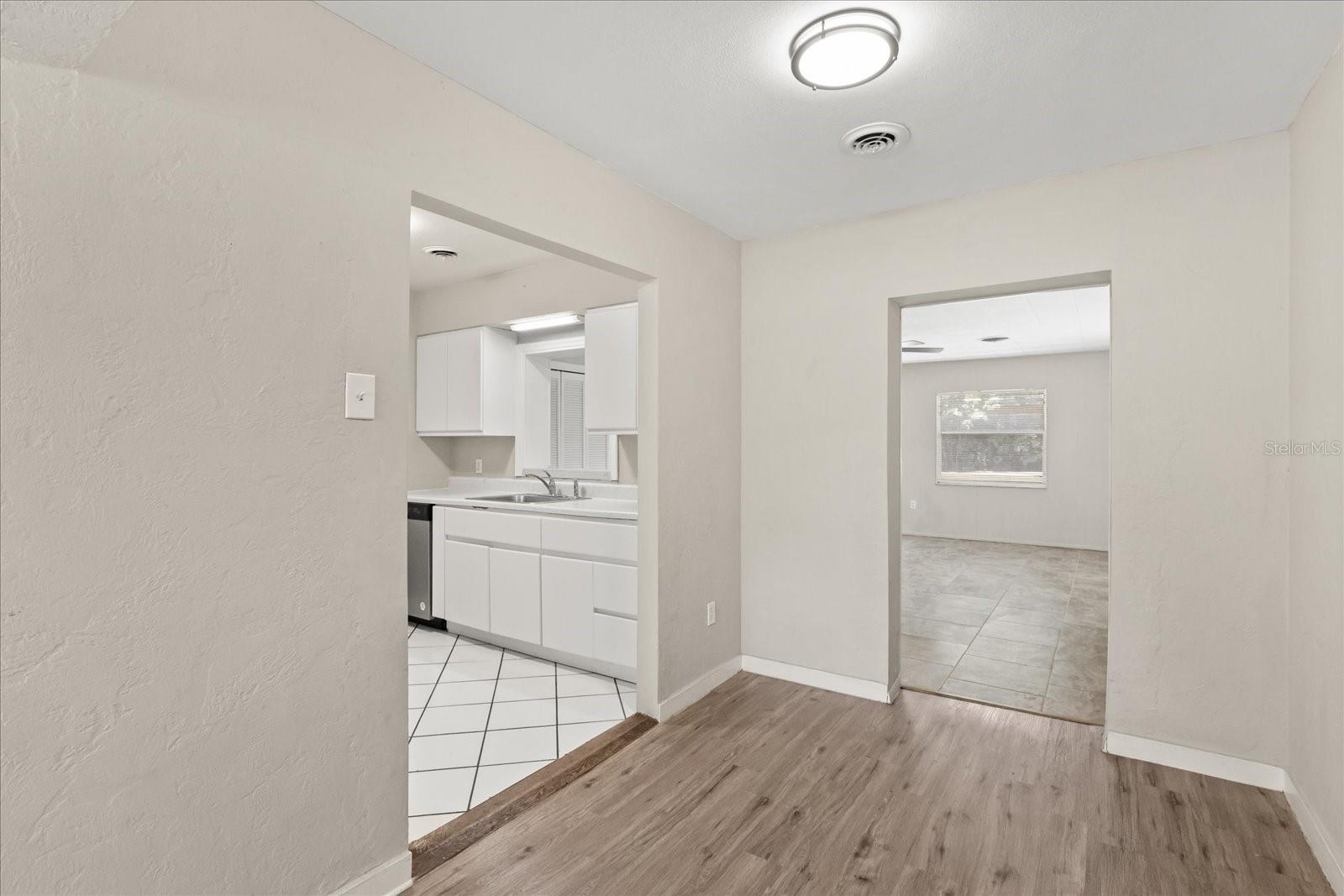 Image 7 of 32 For 930 14th Avenue
