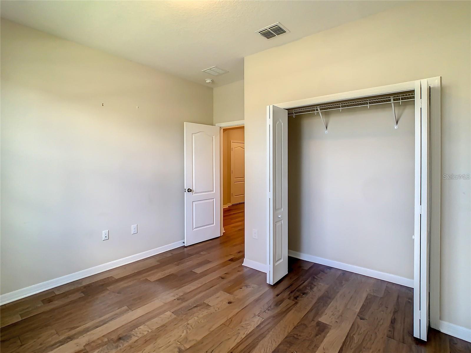 Image 17 of 43 For 12290 Northover Loop