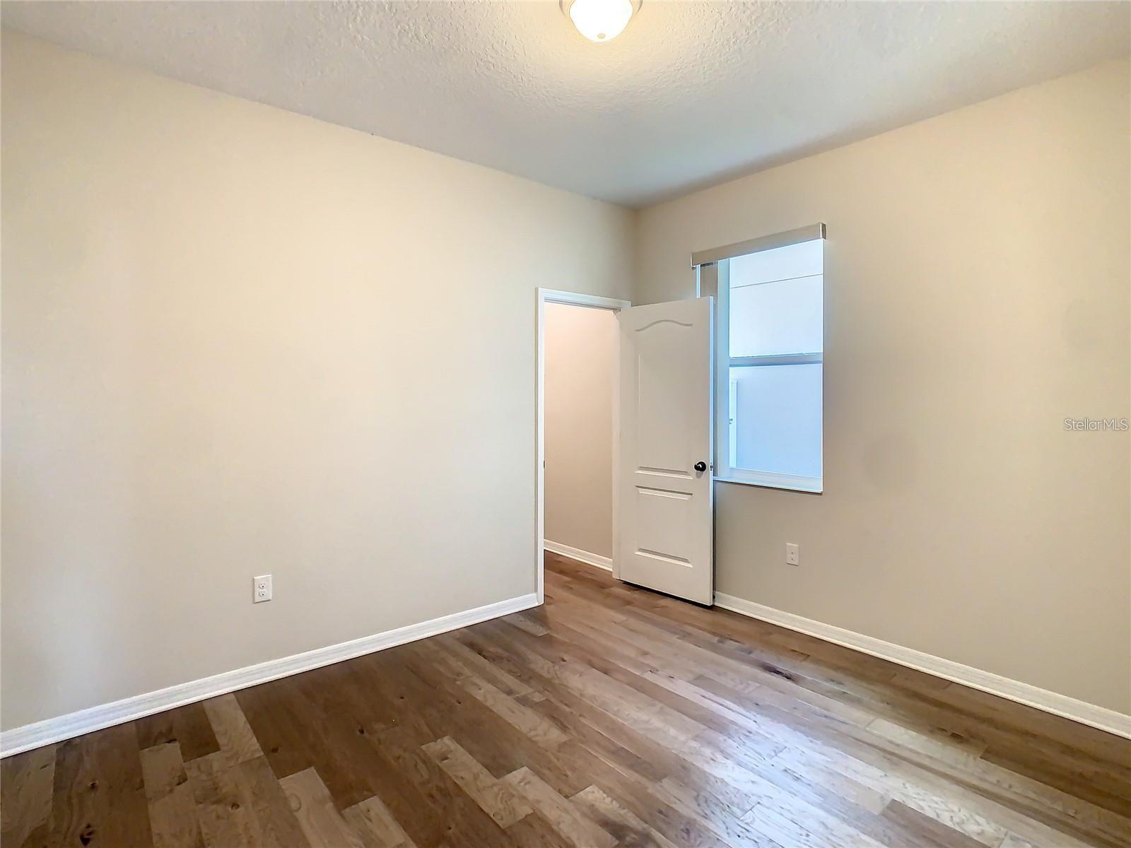 Image 19 of 43 For 12290 Northover Loop