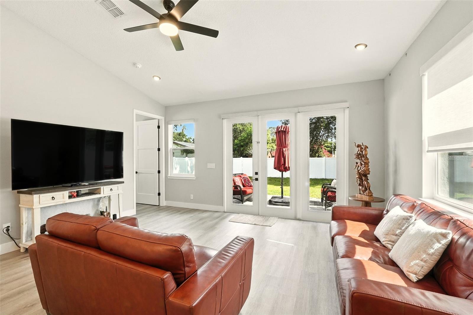 Image 17 of 34 For 1429 24th Street