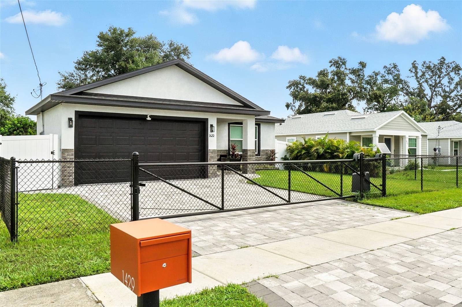 Image 3 of 34 For 1429 24th Street