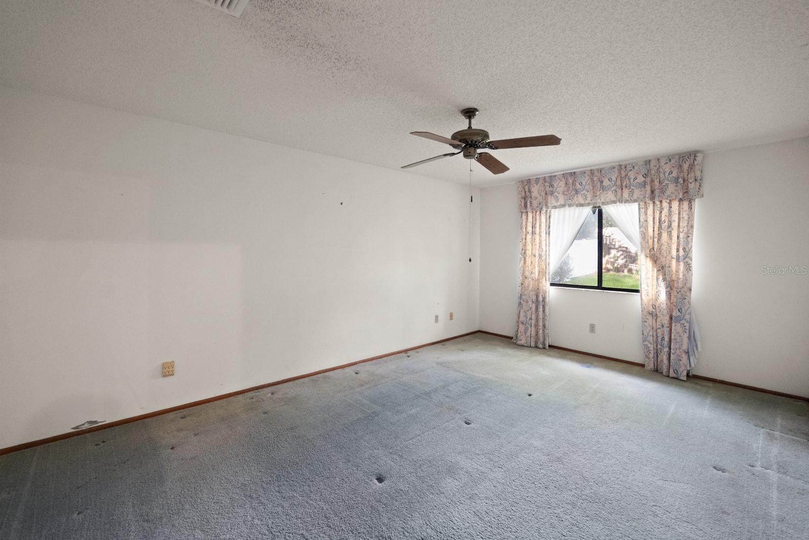 Image 13 of 32 For 448 Autumn Oaks Place